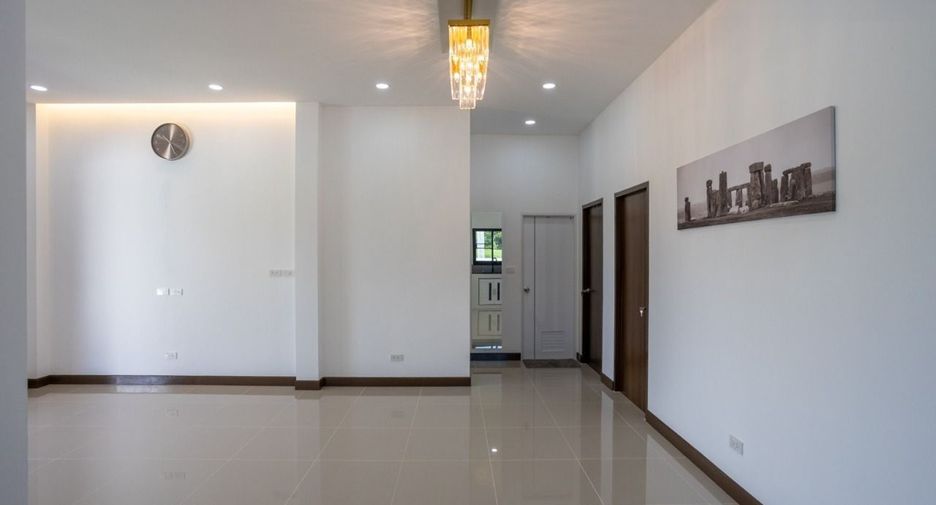 Baan Apirom
