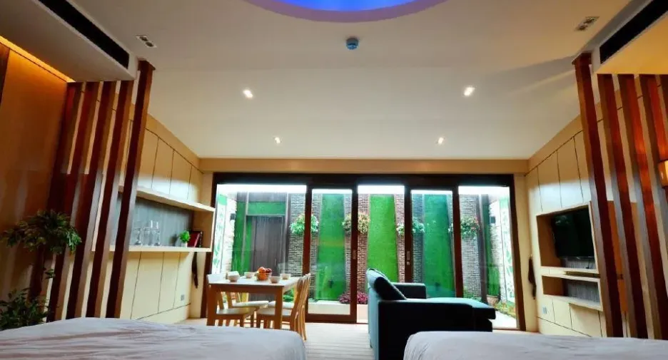 The New Concept Pool Garden