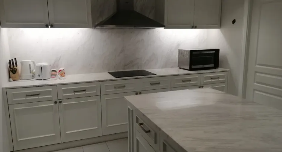 ต้นสน คอร์ท
