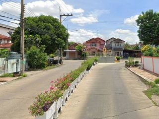 Taradonburi Village