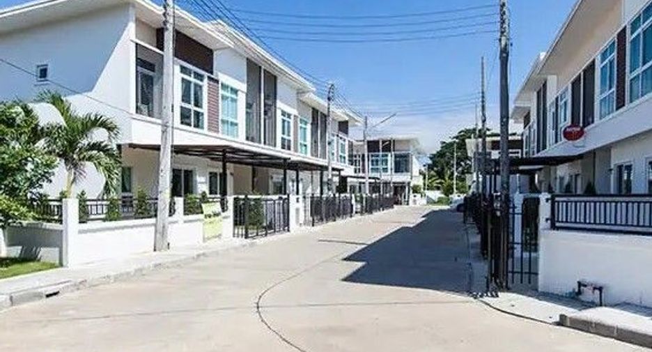 The Clover Townhome