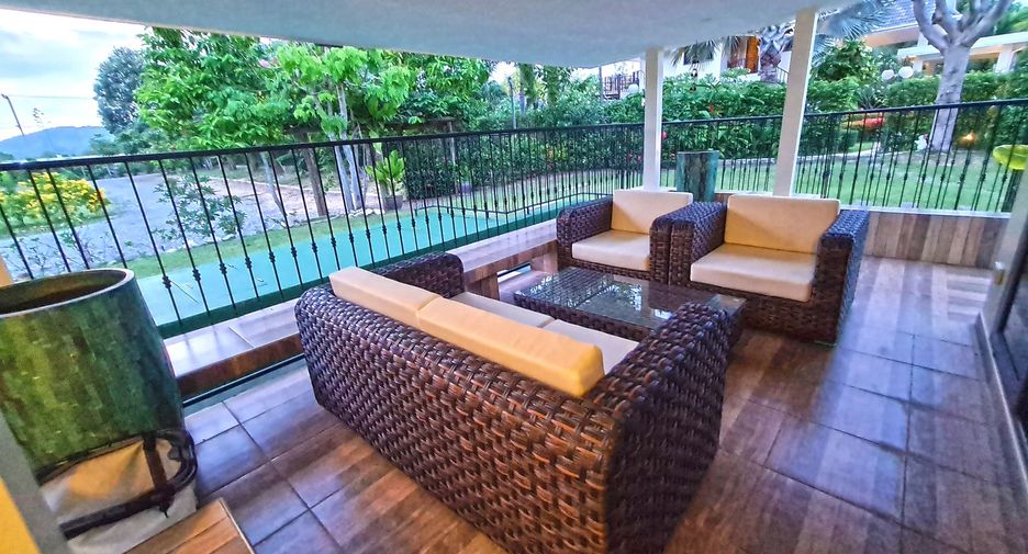 iCandi Hideaway