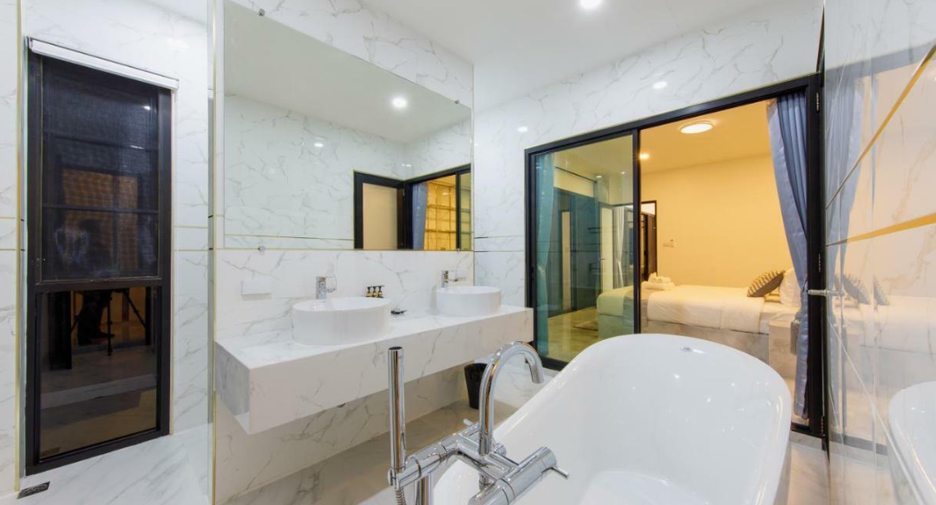 The Lux Modern Pool Villa