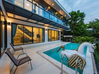 The Lux Modern Pool Villa