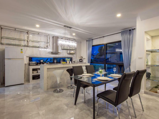 The Lux Modern Pool Villa