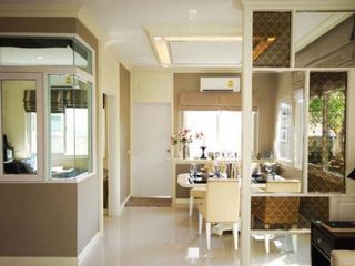 Gusto Townhome Sathorn - Taksin