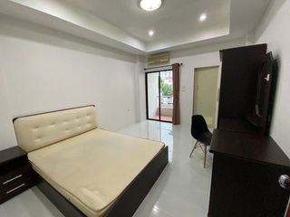 Metro Place