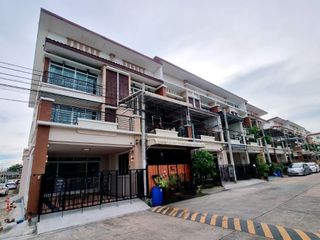 J.S.P. Place Sathorn-Kallapraphruek