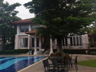 บางกอก วิลล่า