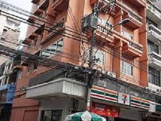 Ink 18/2 Hostel