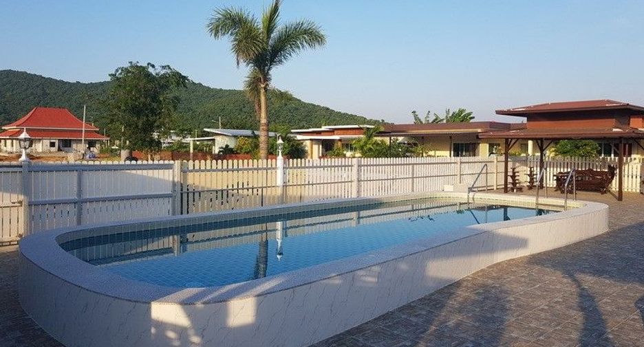 Pranburi Valley Village