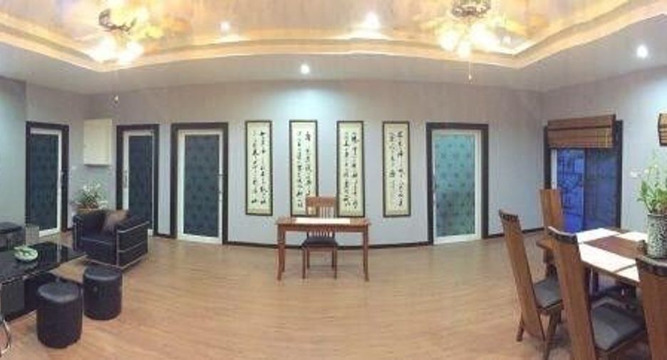 Emerald Resort