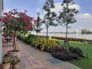 Koh Yai Marina