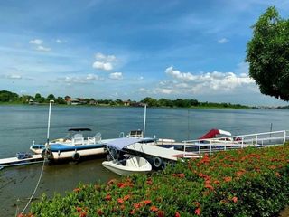 Koh Yai Marina
