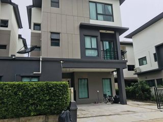 Casa en el centro de la ciudad Sathorn-Suksawat