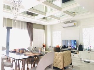 Casa en el centro de la ciudad Sathorn-Suksawat