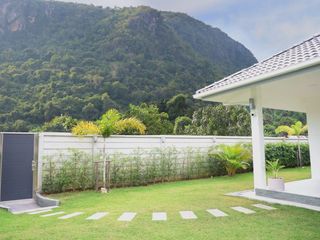 Mountain Garden Villa, Dolphin Bay