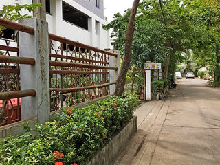 ดิ แอร์พอร์ต เรสซิเดนซ์