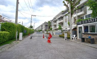 The estate Srinakarin 2