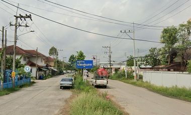บ้านประดู่แดง