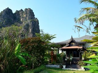 จูราสสิก เมาน์เทน รีสอร์ท แอนด์ ฟิชชิ่ง พาร์ค