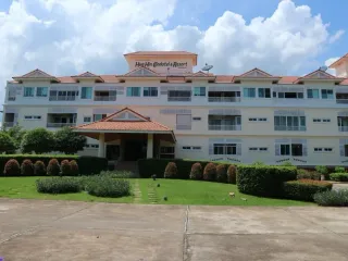 Hua Hin Condotel & Resort Taweeporn