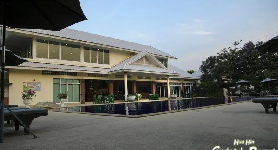 Hua Hin Condotel & Resort Taweeporn