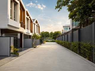 The Gables Ladprao–Ekkamai (Town in Town)