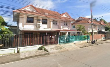 Briksa 27 On Nut - Lat Krabang