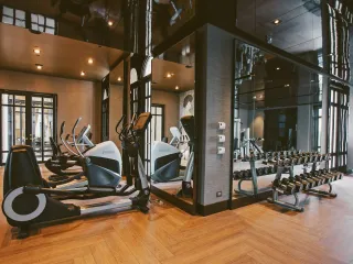 For sale 3 bedrooms condo in Khlong Toei, Bangkok