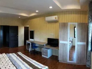 บ้านเพชรมณี