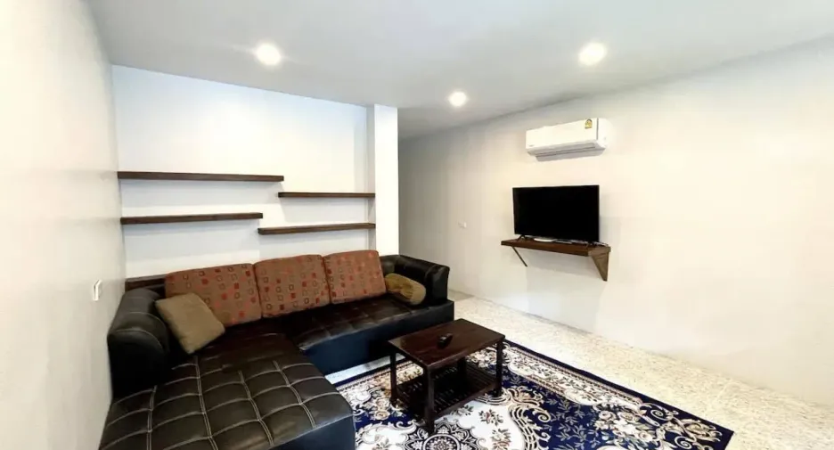 Jungle Apartment