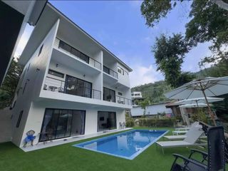 Jungle Apartment