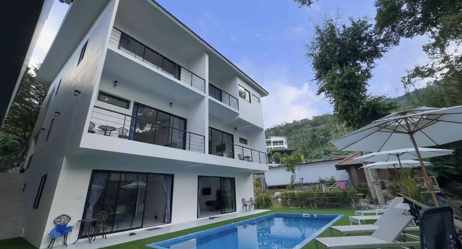 Jungle Apartment