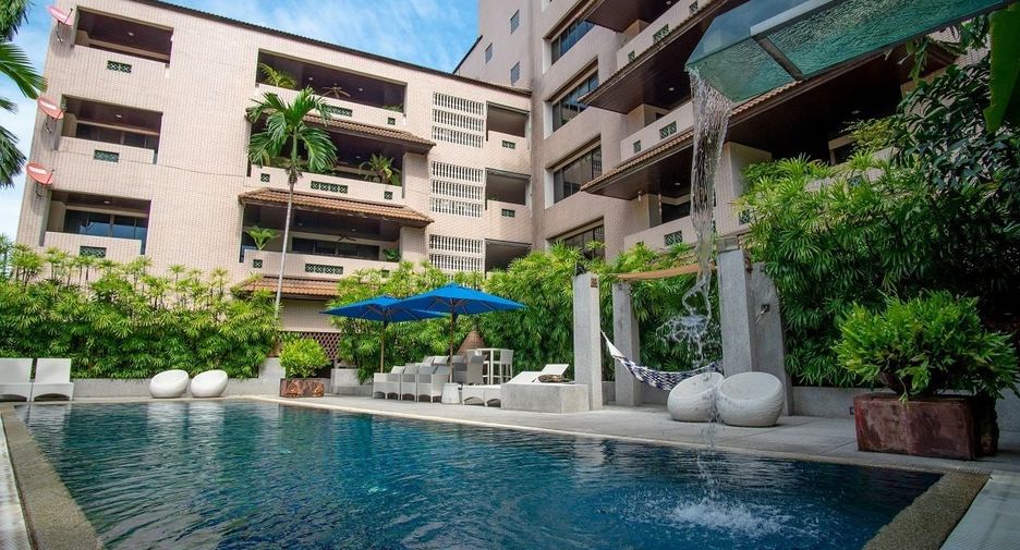 Raintree Village Apartment