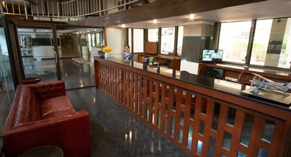 Raintree Village Apartment