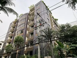 โคเรสซิโอ สาทร-พิพัฒน์