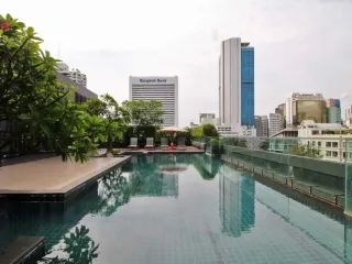 โคเรสซิโอ สาทร-พิพัฒน์