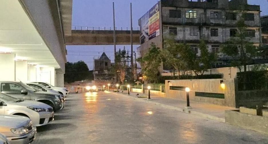 Rich Park 2 at Tao Poon Interchange