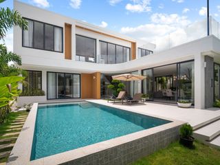 Sinara Pool Villa