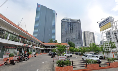 Aknat Plaza