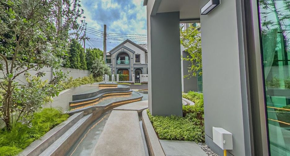 Bangkok Boulevard Signature Prachachuen