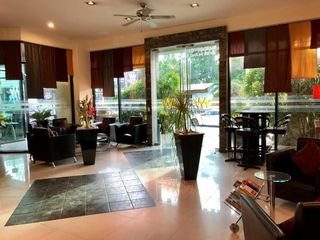 Maxx City Condotel