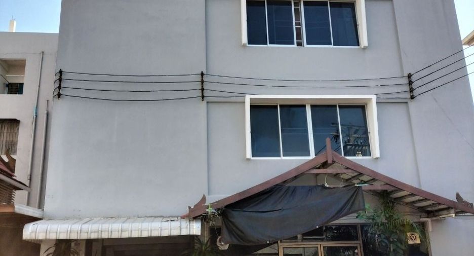 Somsri Apartment