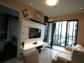 Ideo Sathorn-Taksin