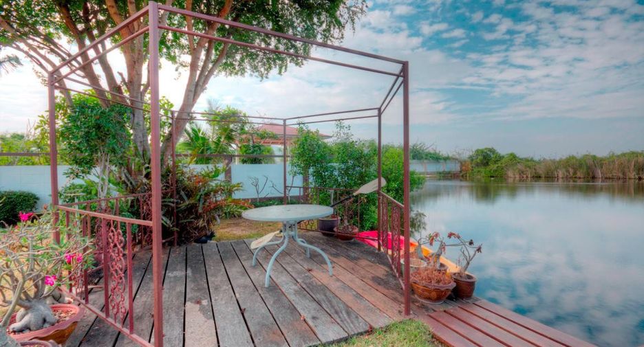 Modern Lakeside