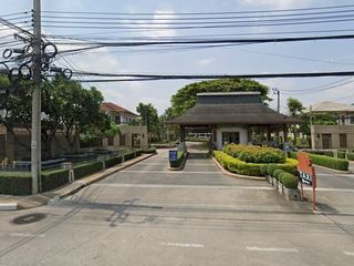 บุราสิริ สนามบินน้ำ