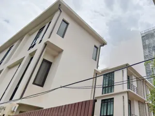 Em Villa's Compound