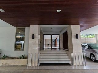 S.V. Apartment