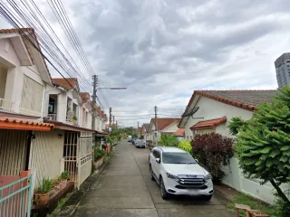 Baan Vana Ville
